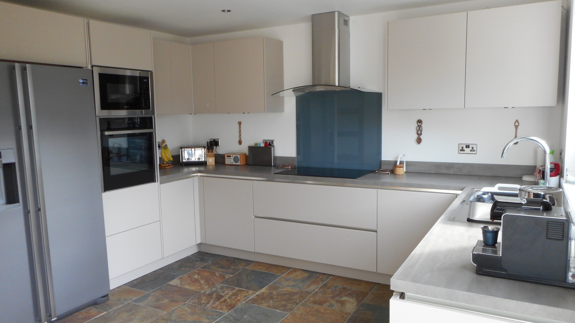 Modern German Handleless Kitchen